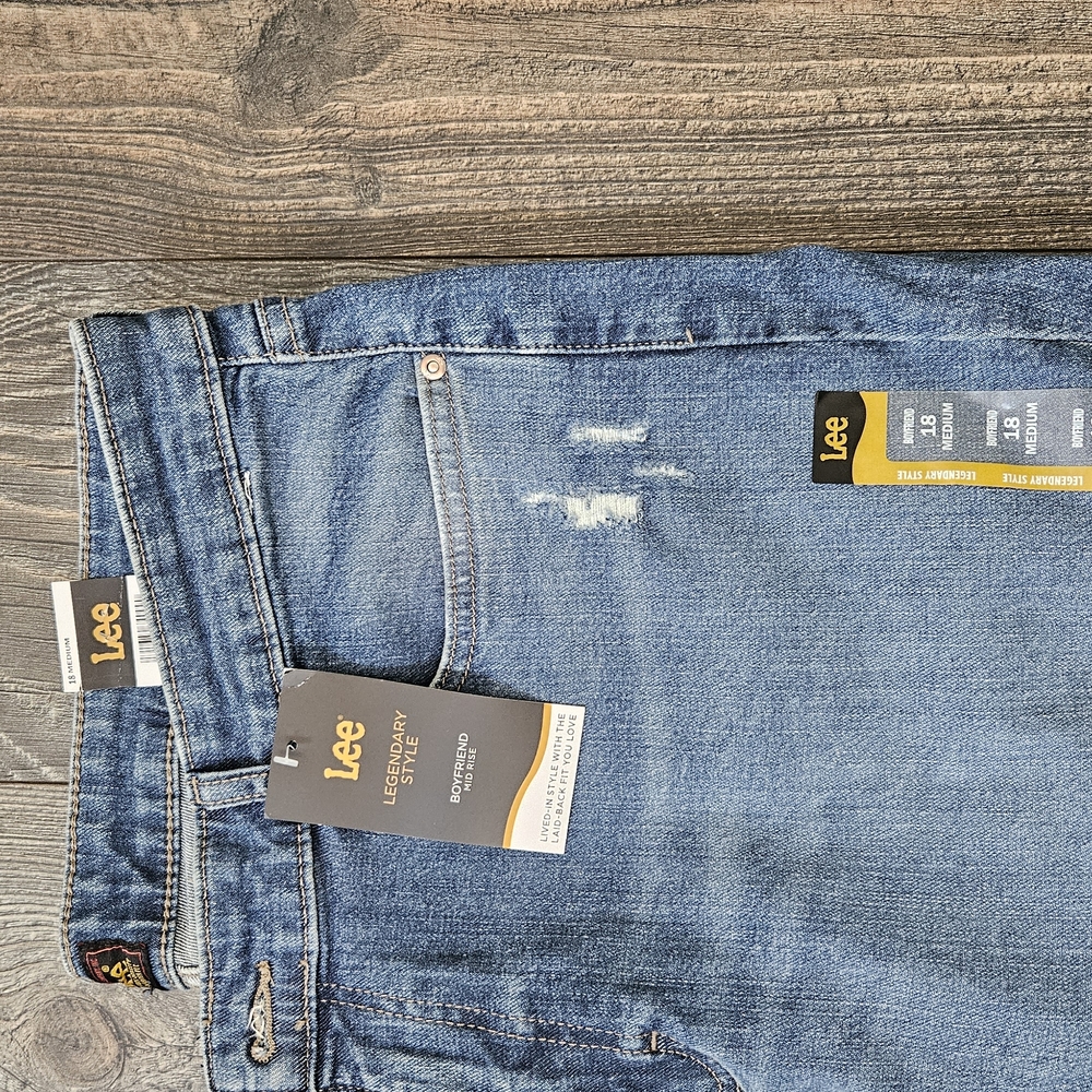 Lee Blue Boyfriend Jeans with Distressed Style